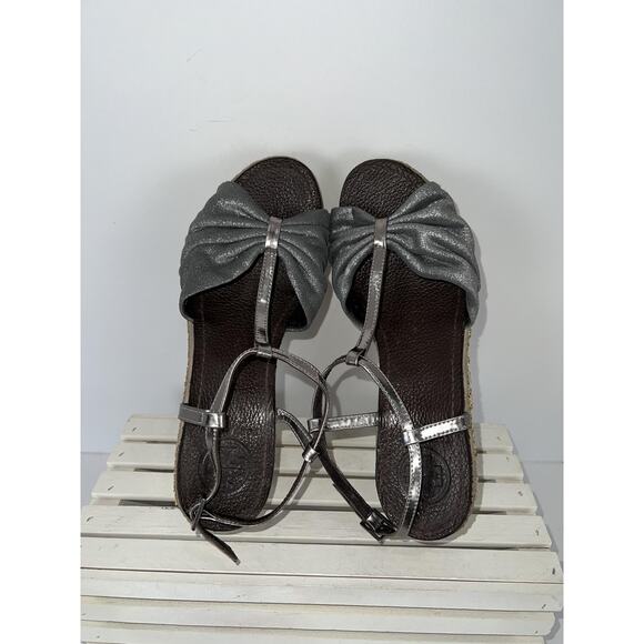 Tory Burch Sandals Womens Size 6 Gray Silver Wedge T-Strap Sequin Leather Sole - Picture 4 of 7